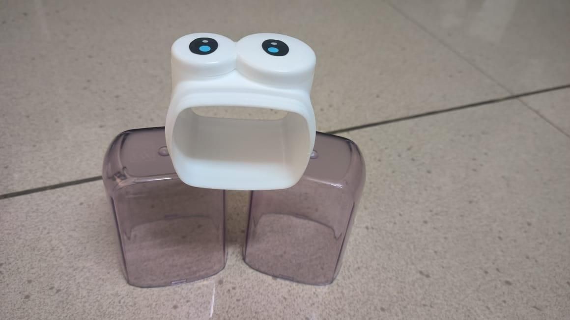 Portable Travel Toothbrush Case with Storage Compartment